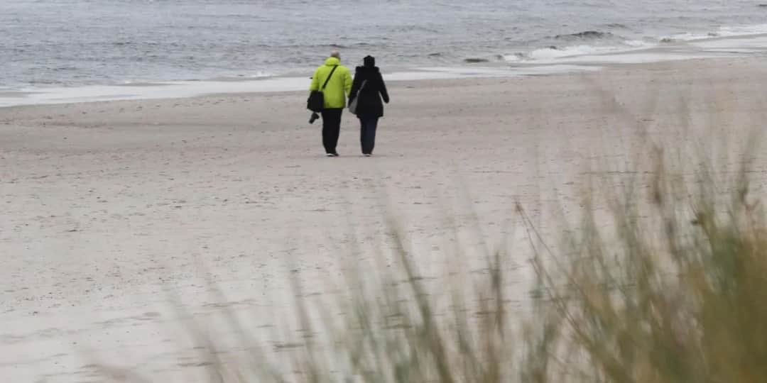 Kiedy najlepiej jechać nad morze po jod? Sprawdź idealny czas na zdrowie!