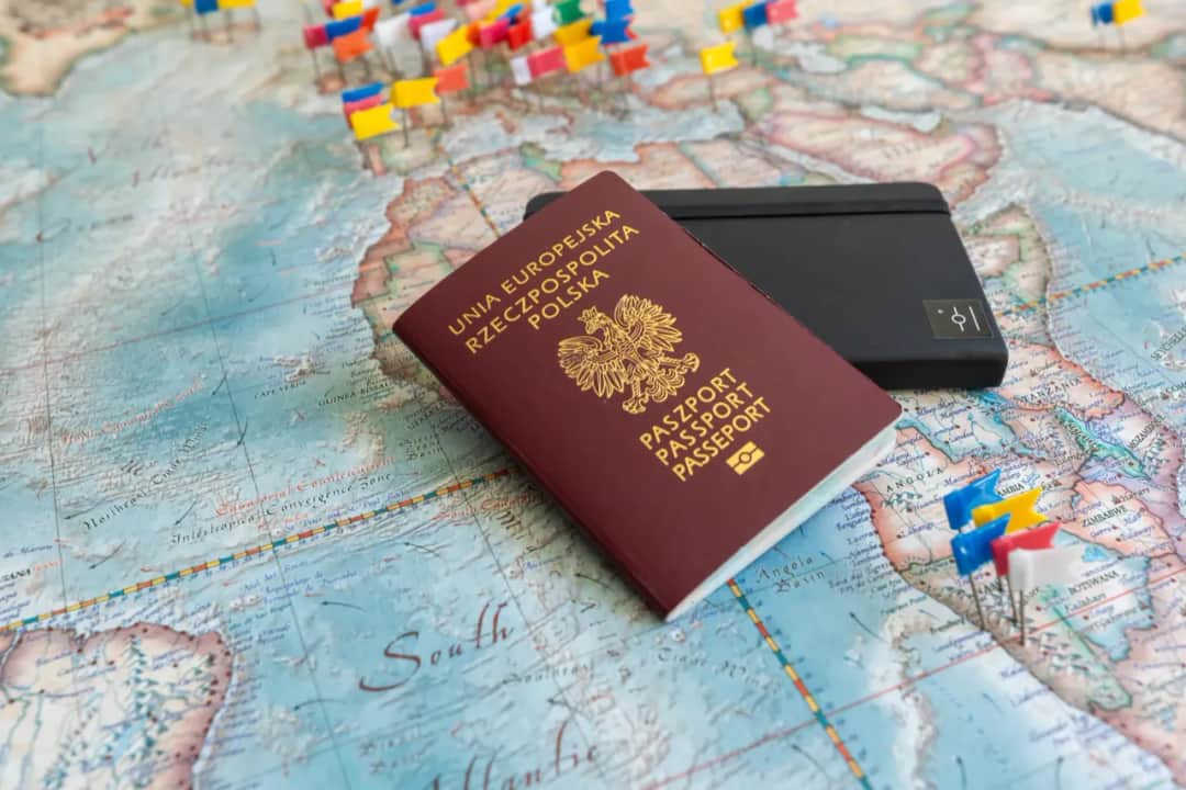 Gdzie odebrać paszport? Sprawdź miejsca, dokumenty i procedury odbioru