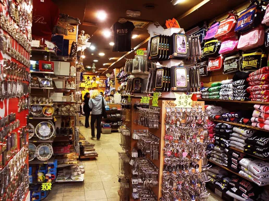 Co warto przywieźć z Paryża? Lista najlepszych pamiątek i lokalnych produktów