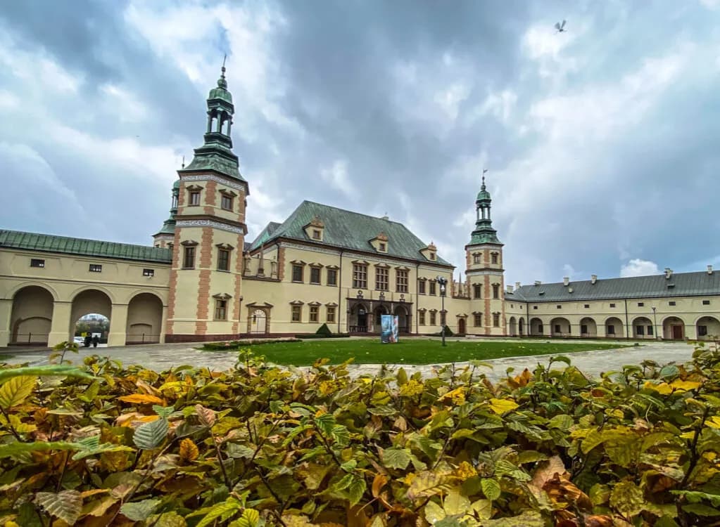 Najlepsze atrakcje Kielc, które musisz zobaczyć – praktyczne informacje i inspiracje