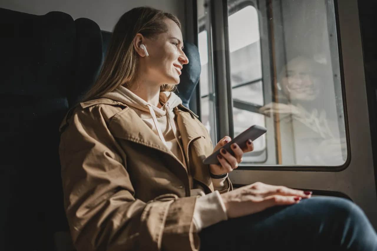 Jak bezpiecznie korzystać z mobilnej rozrywki w podróży: praktyczne wskazówki dla podróżujących