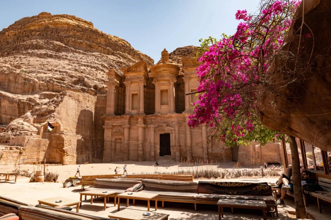 Najlepszy czas na podróż do Jordanii: uniknij złej pogody i zaplanuj idealny wyjazd