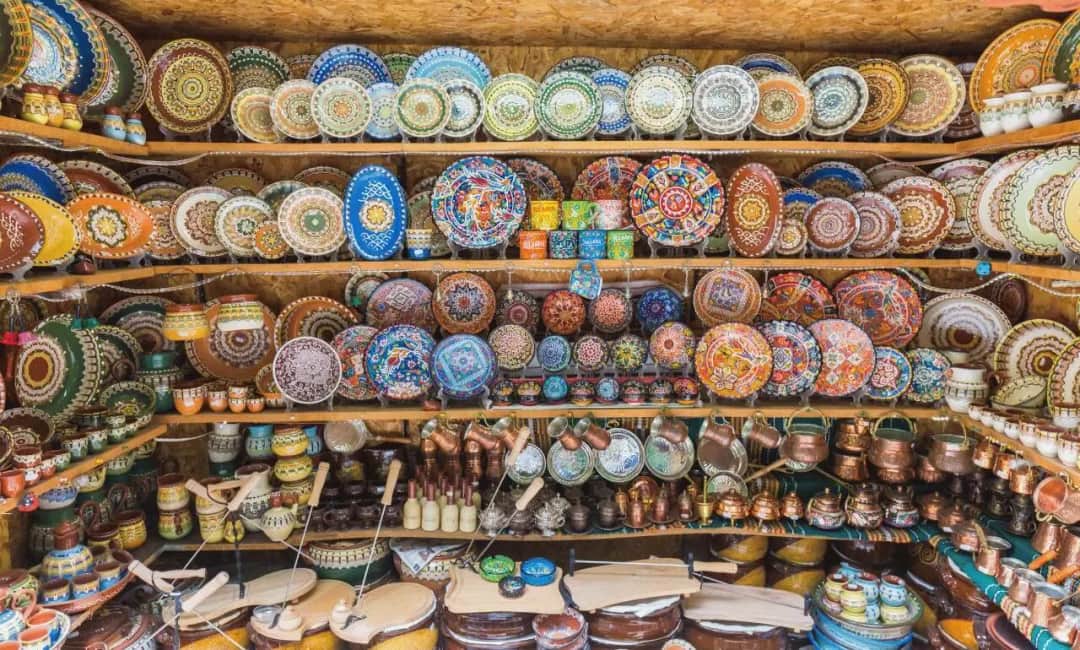 Co warto przywieźć z Bułgarii – najlepsze pamiątki i lokalne specjały