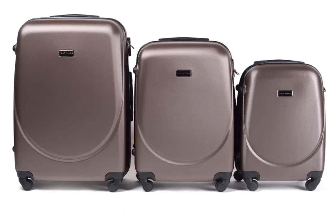 Walizka 28 cali ile to litrów? Odkryj, co musisz wiedzieć przed zakupem