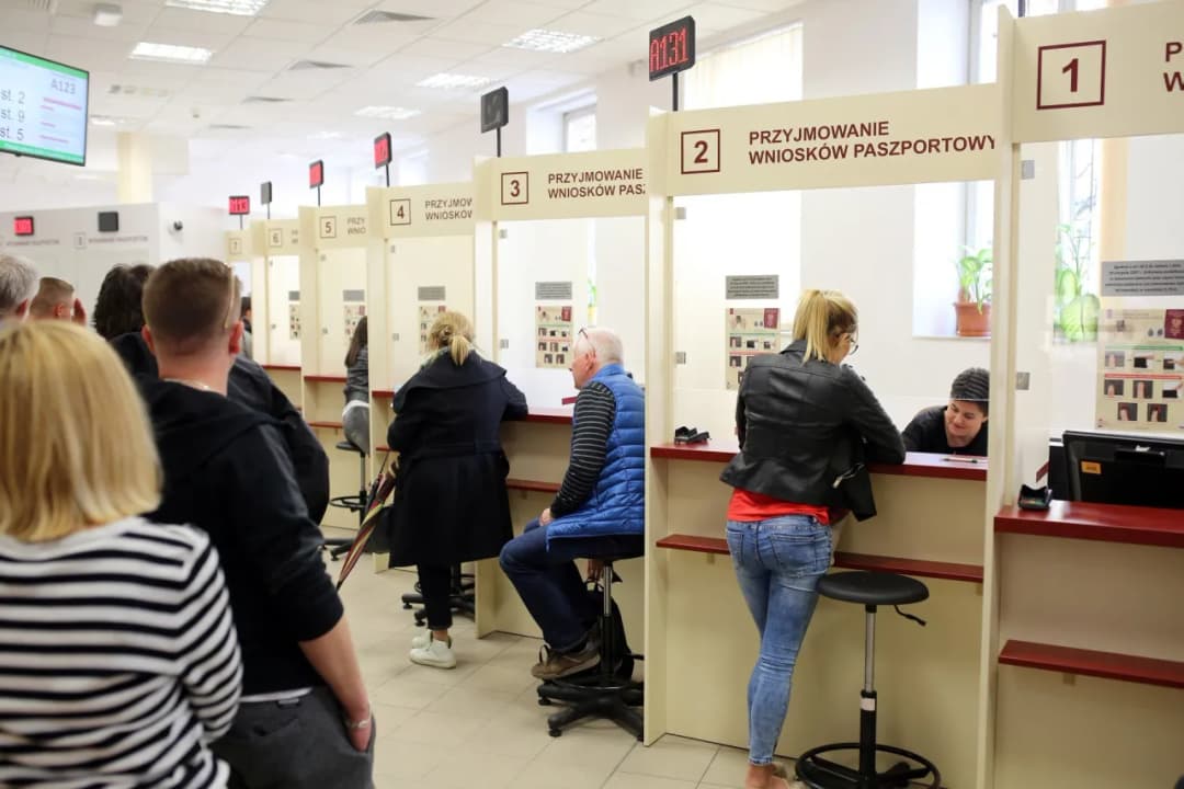 Gdzie wyrobić paszport w Krakowie? Sprawdź lokalizacje, dokumenty i koszty!