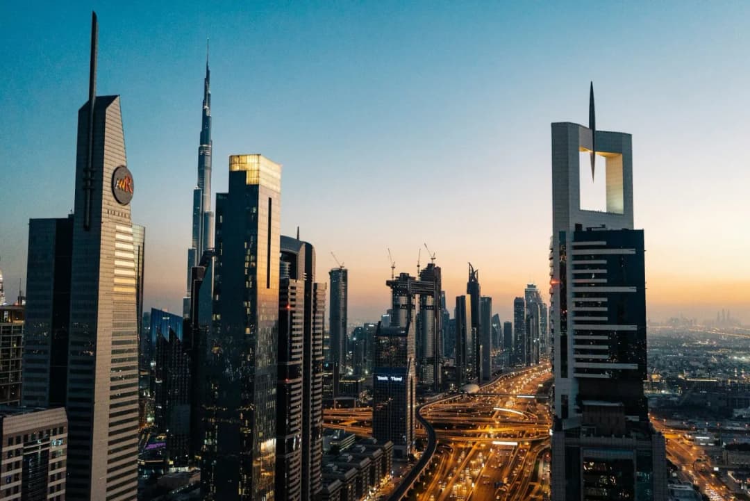 W jakim kraju leży Dubaj? Odkryj zaskakującą lokalizację tego miasta